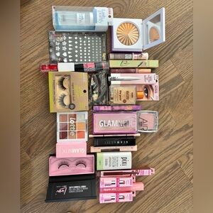 26 piece makeup bundle